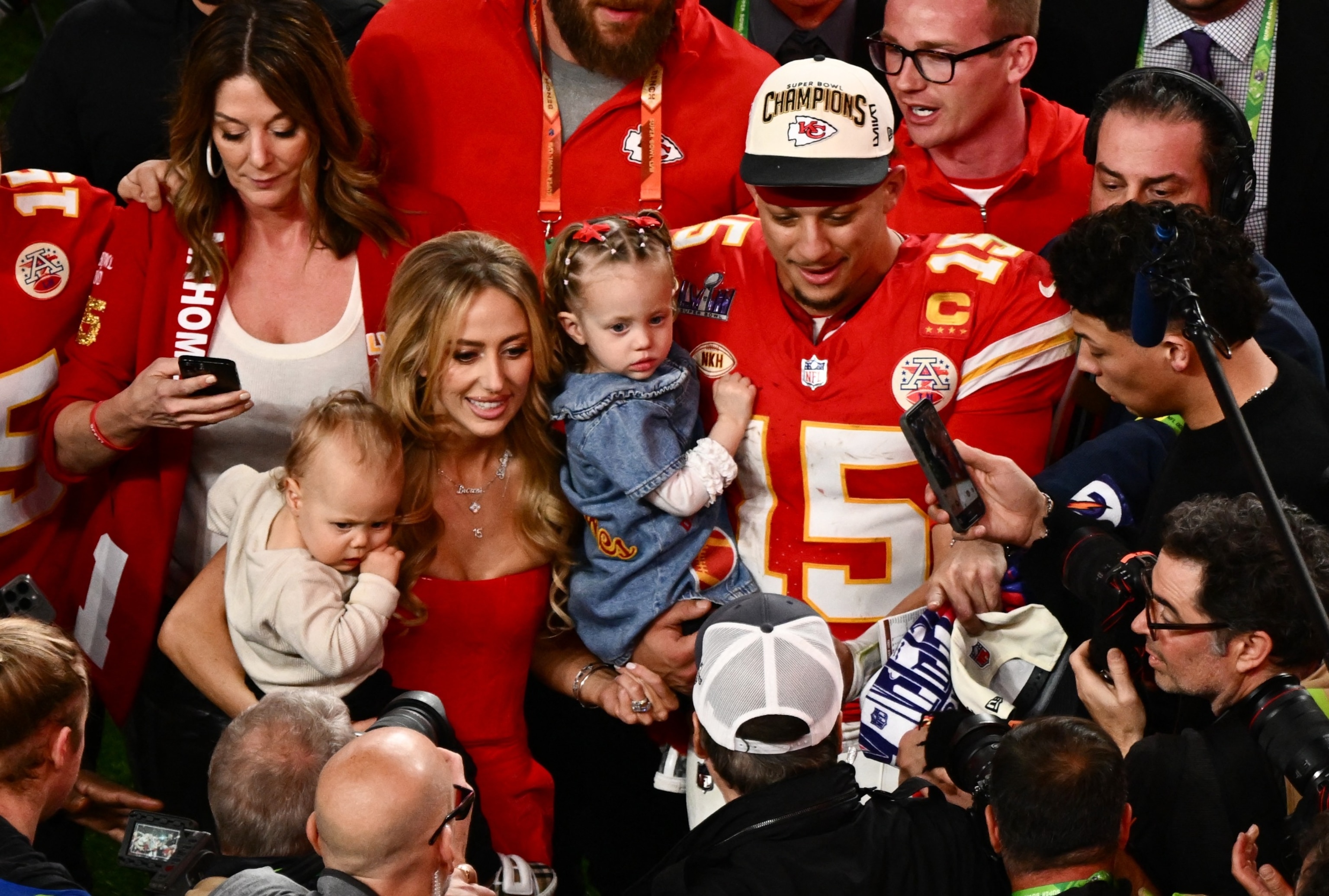 PHOTO: TOPSHOT-AMFOOT-SUPERBOWL-CHIEFS-49ERS